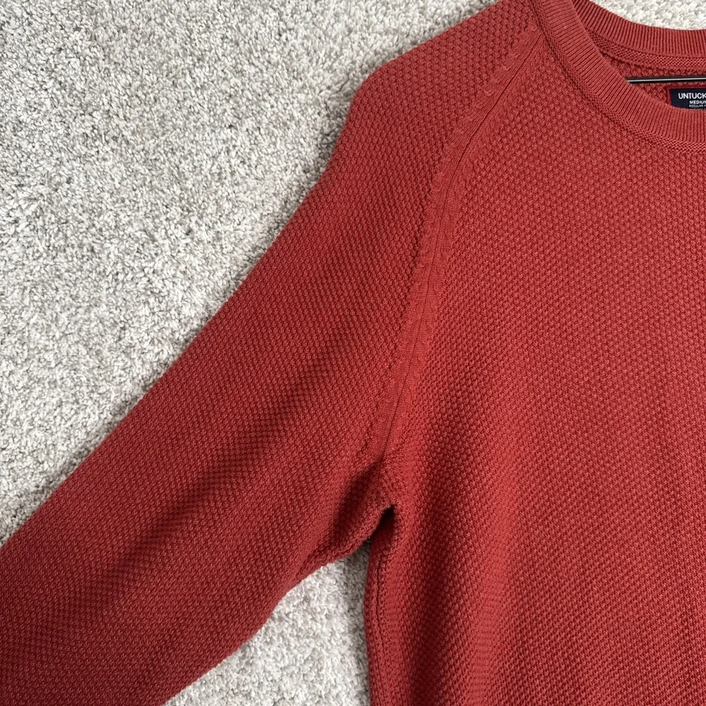UNTUCKit Fair Trade Waffle Crewneck Men's‎ Sweater - Medium